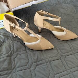 Worthington nude dress heels. 8.5M